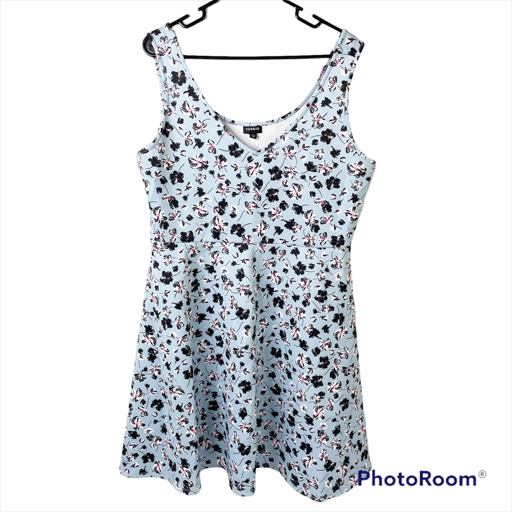 5/$25 Torrid Floral Sleeveless Skater Dress